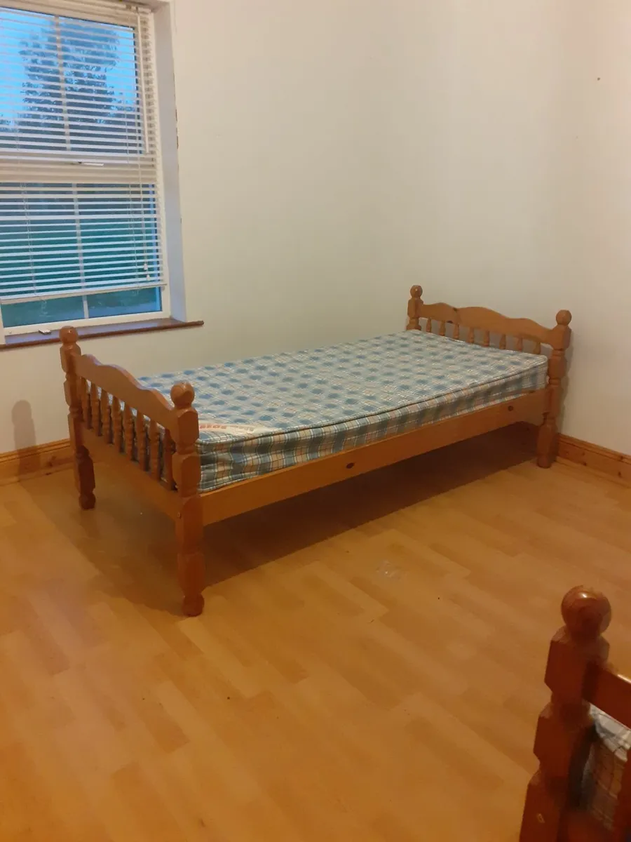 Single Beds / Bunk Beds - Image 3