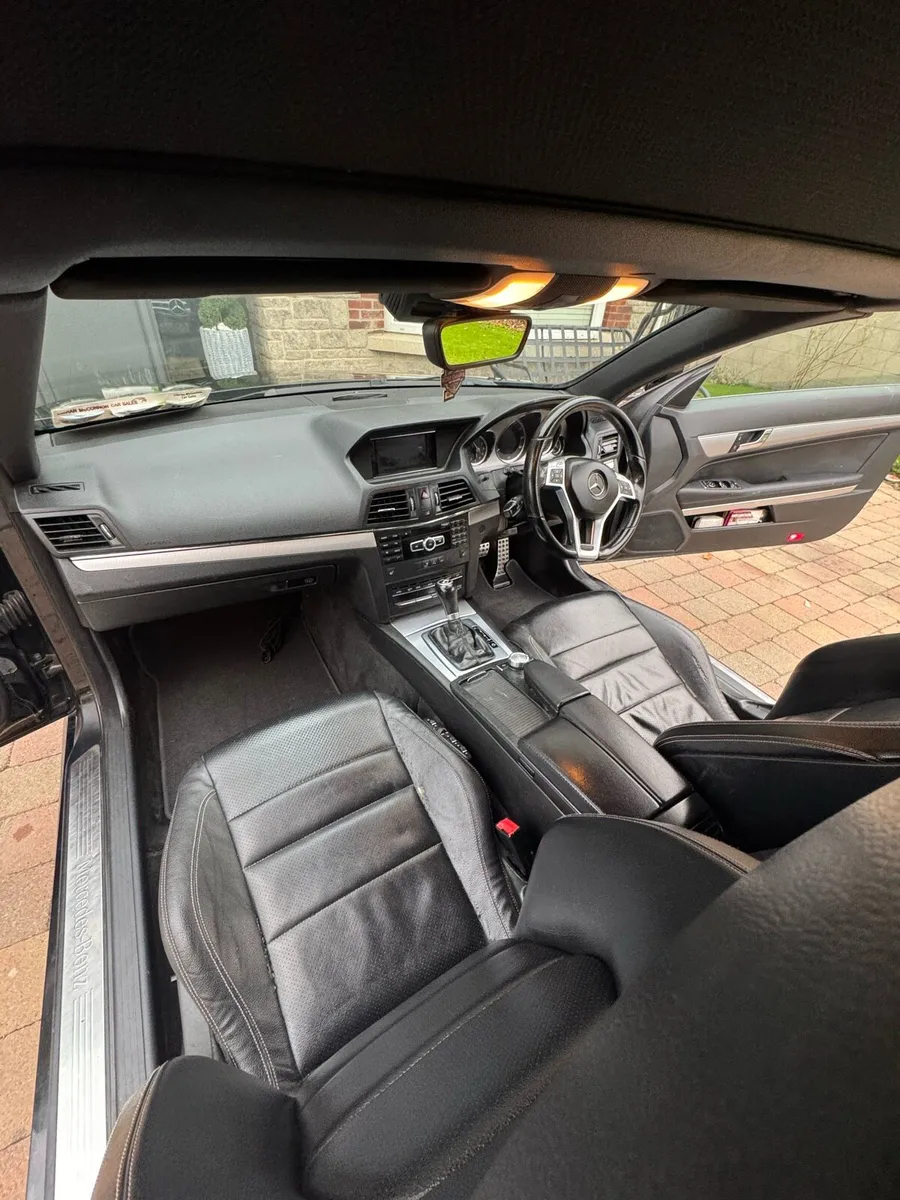 Mercedes Convertible AMG (sport) E220D - Image 4