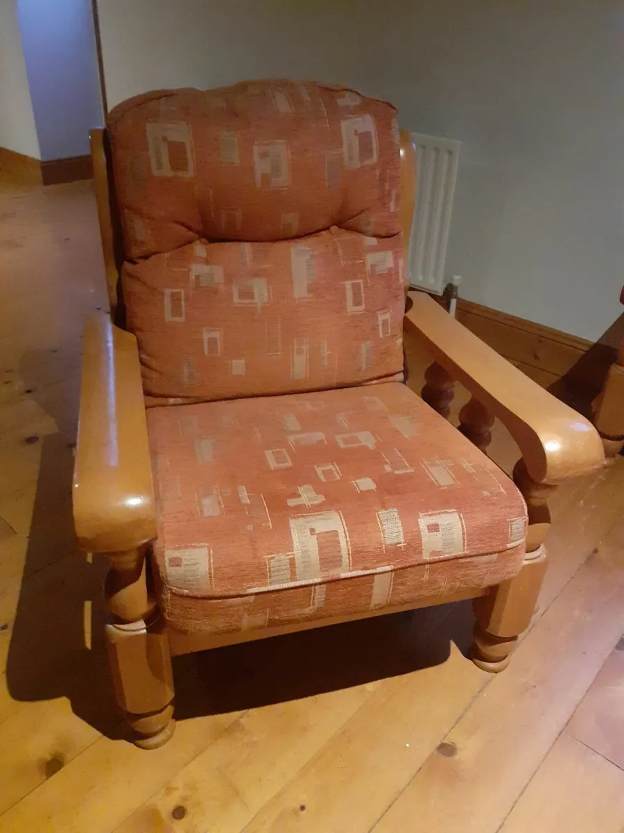 2 Seater and 2 Armchairs - Image 3