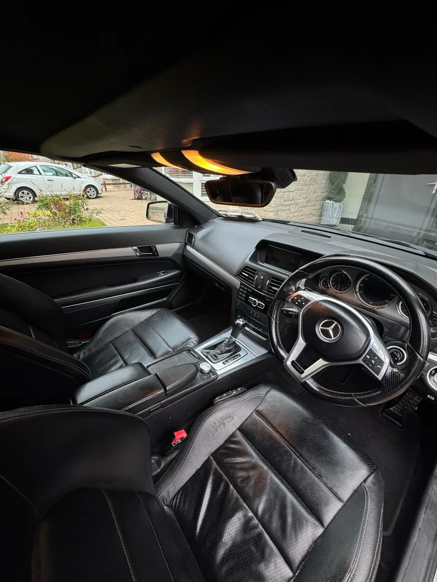 Mercedes Convertible AMG (sport) E220D - Image 3