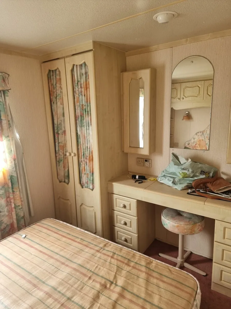 Mobile Home and Petrol Generator - Image 2