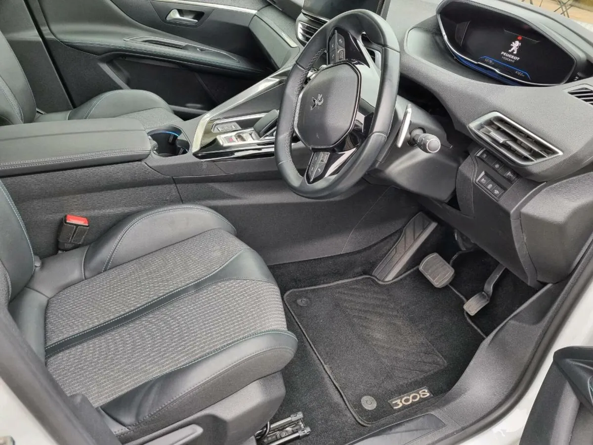 Peugeot 3008 PHEV Allure FWD. Auto. Only 53,000kms - Image 4