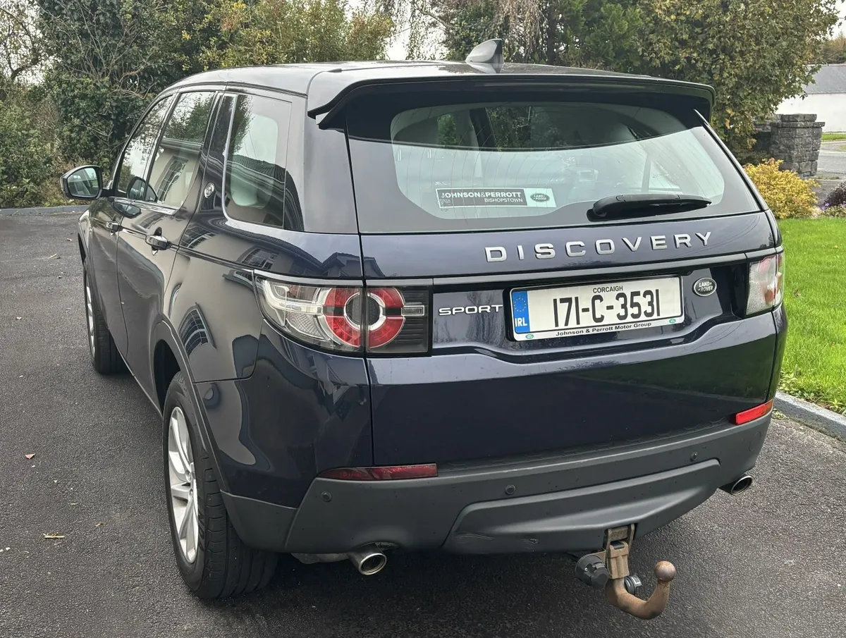 Land Rover Discovery Sport 2017 - Image 2