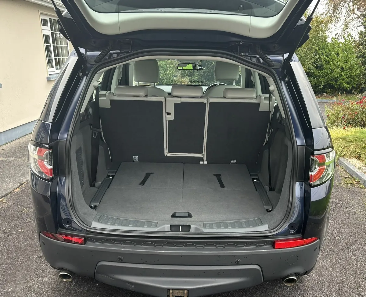 Land Rover Discovery Sport 2017 - Image 3