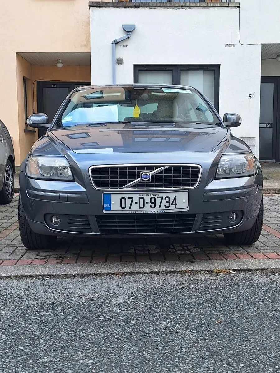 Volvo S40-LOW KM-(FRESH NCT) - Image 1