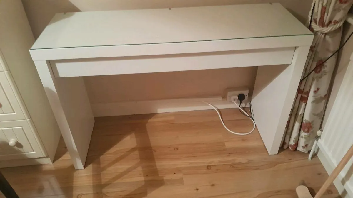 Dressing table - Image 2