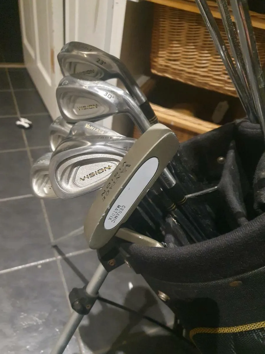 FULL SET OF ADULTS GOLF CLUBS - Image 3