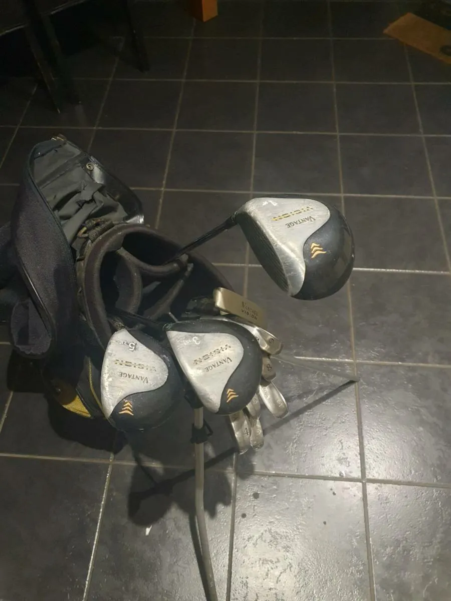 FULL SET OF ADULTS GOLF CLUBS - Image 4