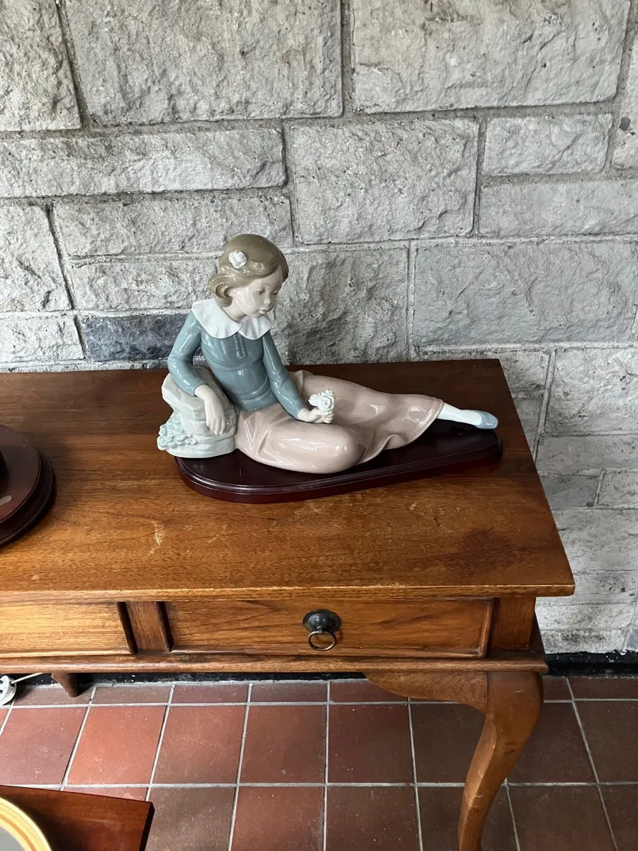 NAO by Lladro Girl Reclining - Image 2