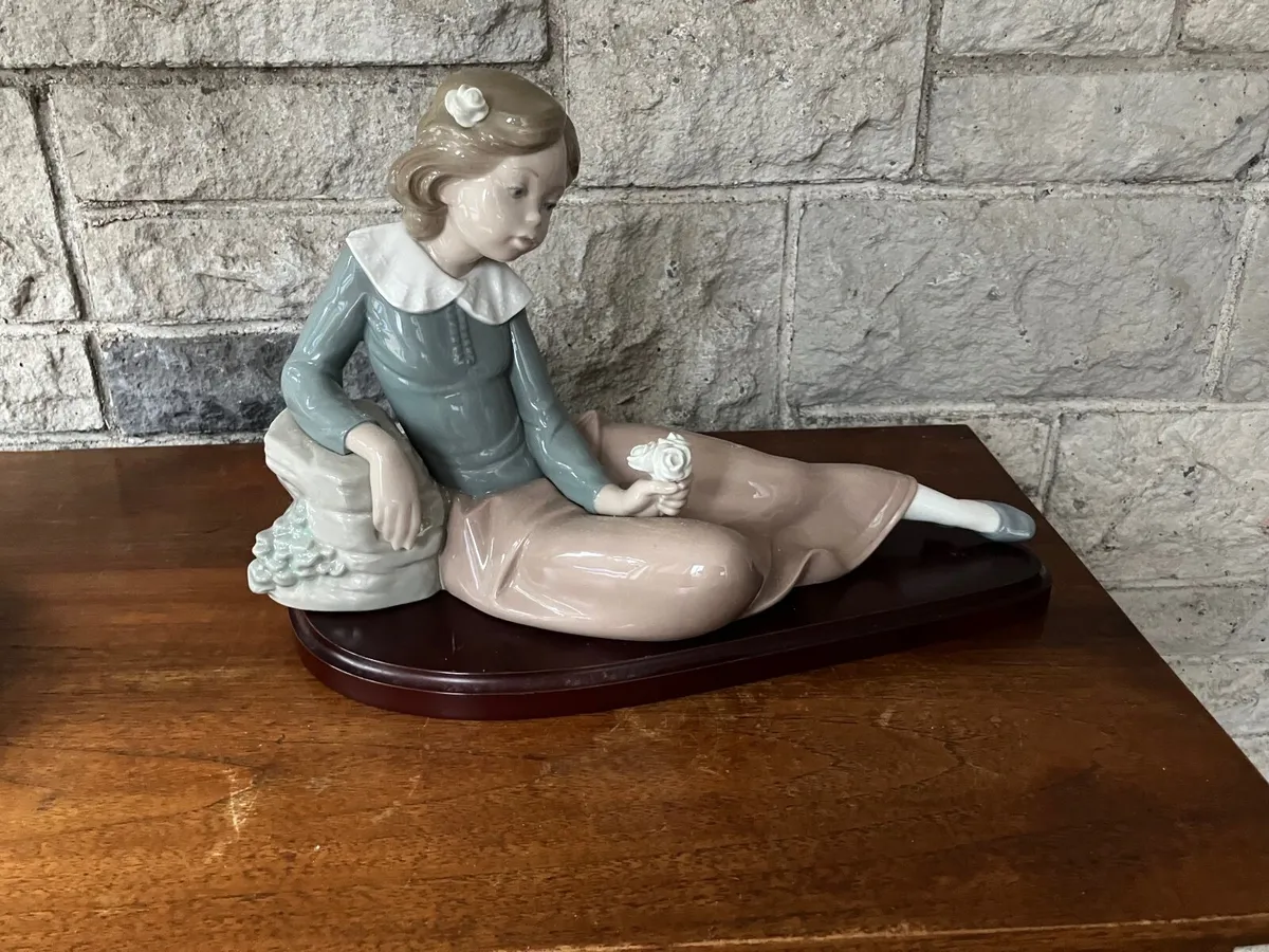 NAO by Lladro Girl Reclining - Image 1