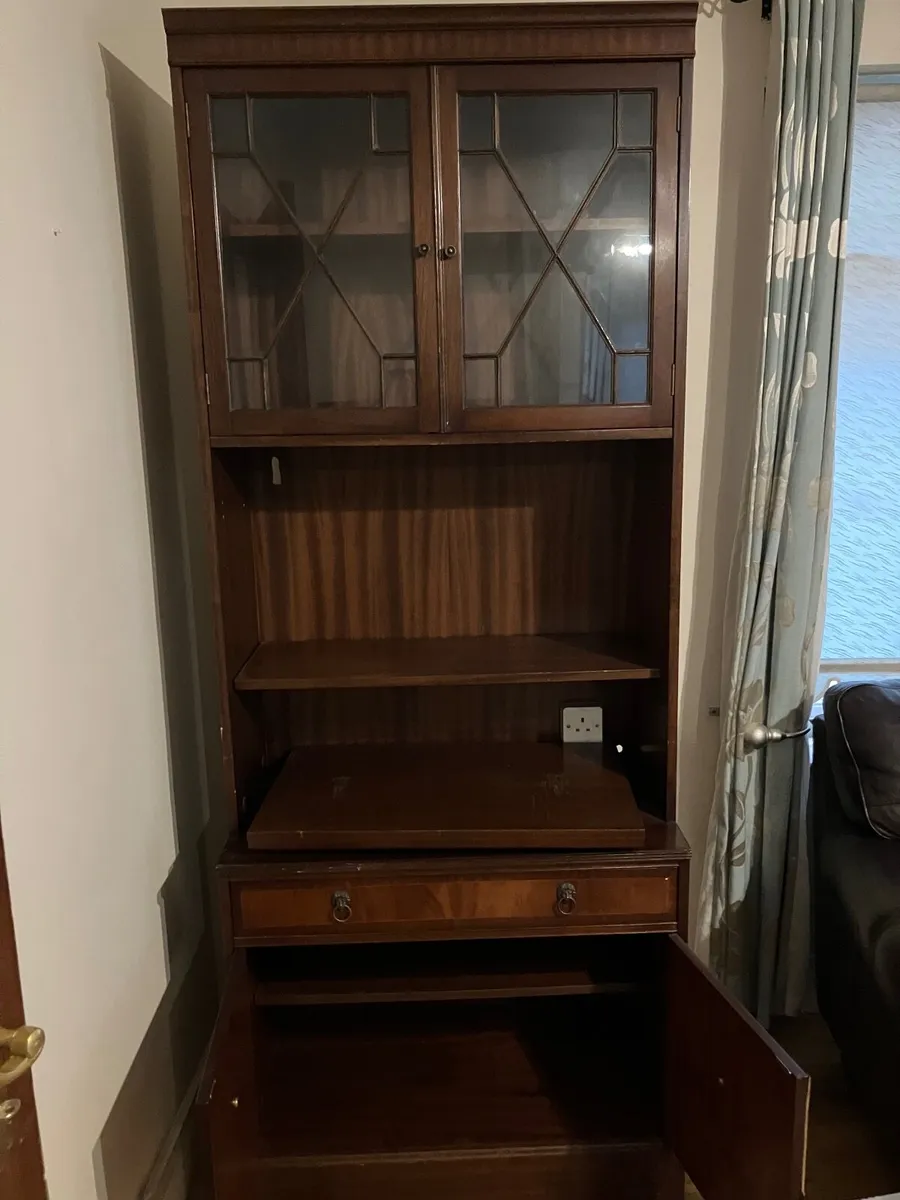 Cabinet - Image 3