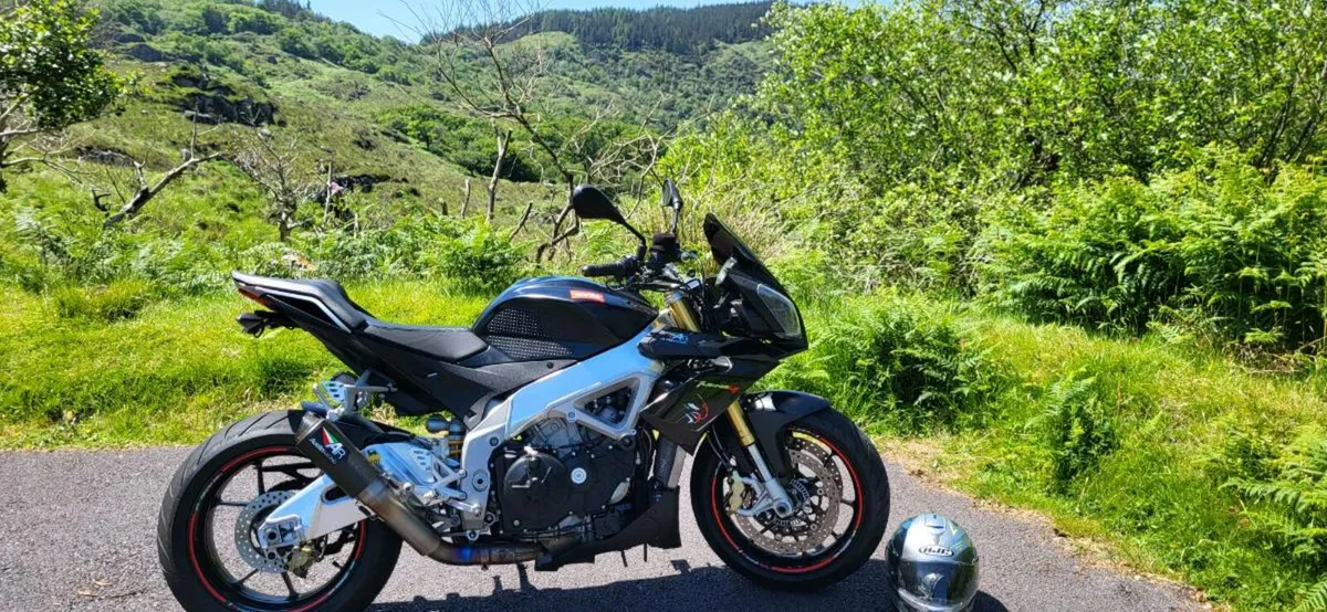 Aprilia tuono v4 1000 - Image 1