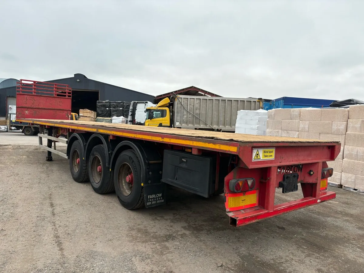2015 Farlow 13.6MT Triaxle Flat Trailer - Image 3