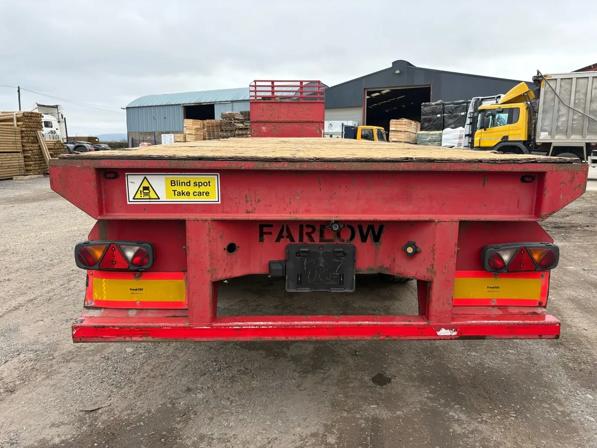 2015 Farlow 13.6MT Triaxle Flat Trailer - Image 4