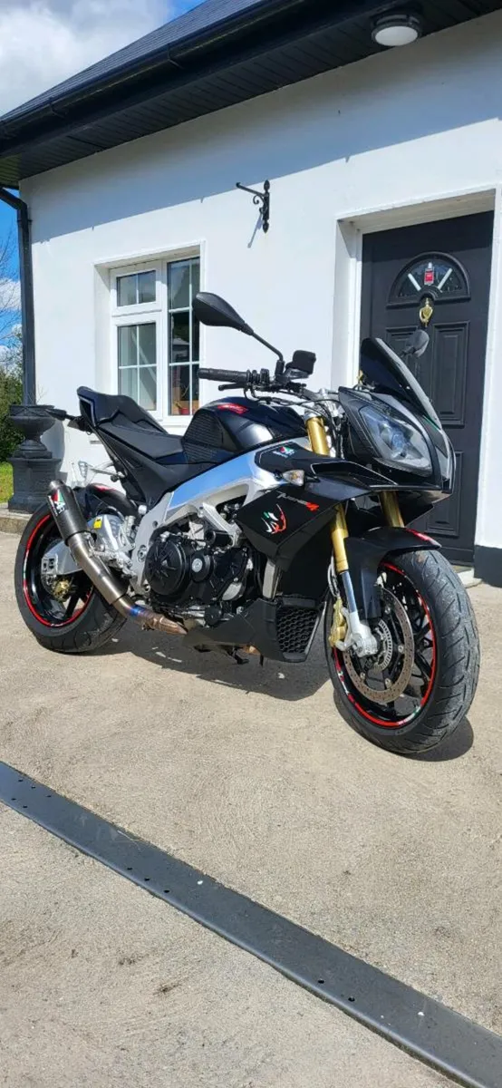 Aprilia tuono v4 1000 - Image 2
