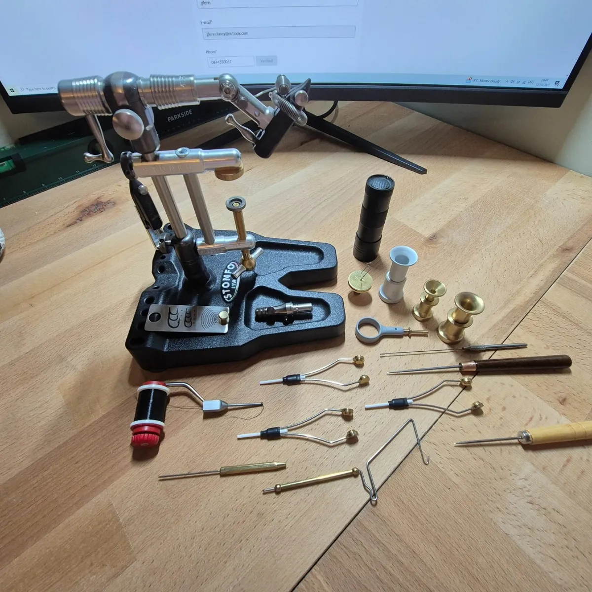 Complete Fly-Tying Setup  Premium Materials & Vise - Image 1