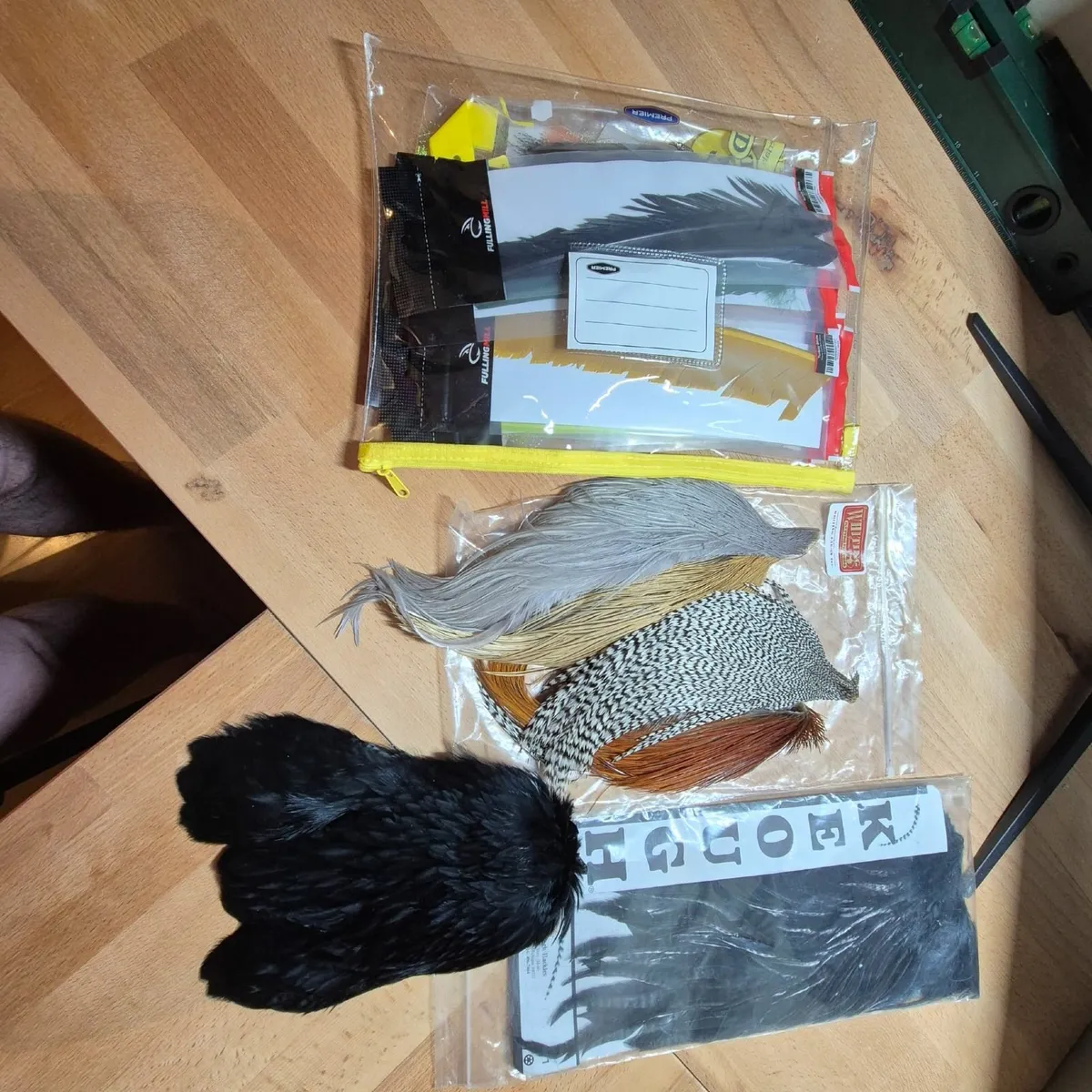 Complete Fly-Tying Setup  Premium Materials & Vise - Image 2