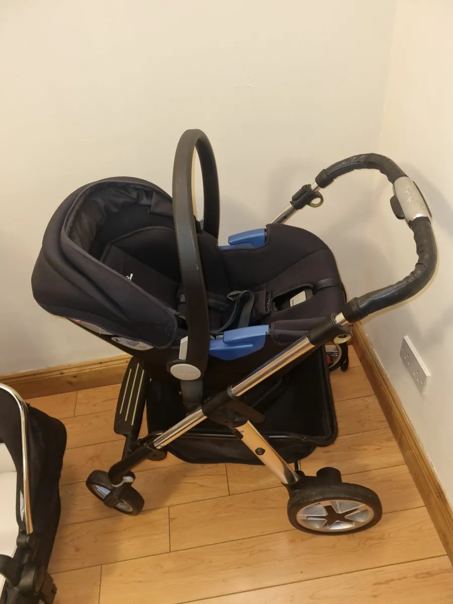 Silver Cross Travel System - Image 3