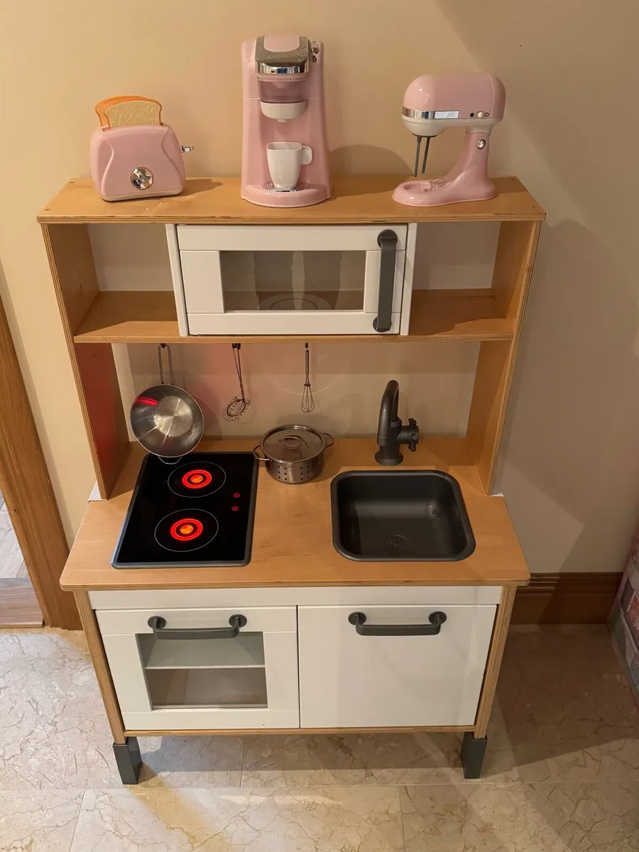 Play Kitchen - Image 2