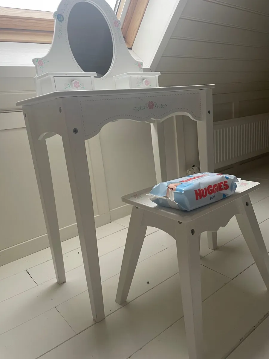 Kids vanity/ dressing  table & chair  set - Image 3