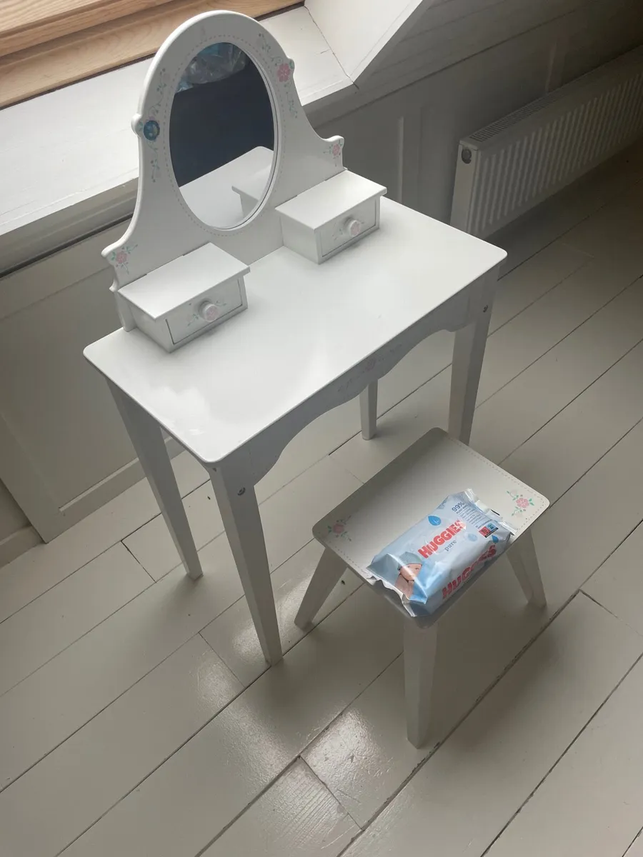 Kids vanity/ dressing  table & chair  set - Image 4
