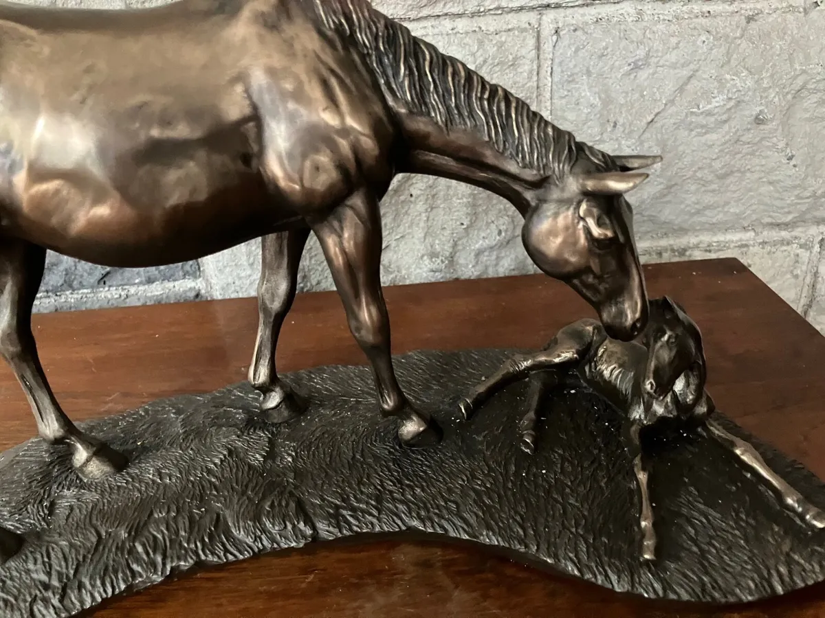Bronze horse & foal - Image 1