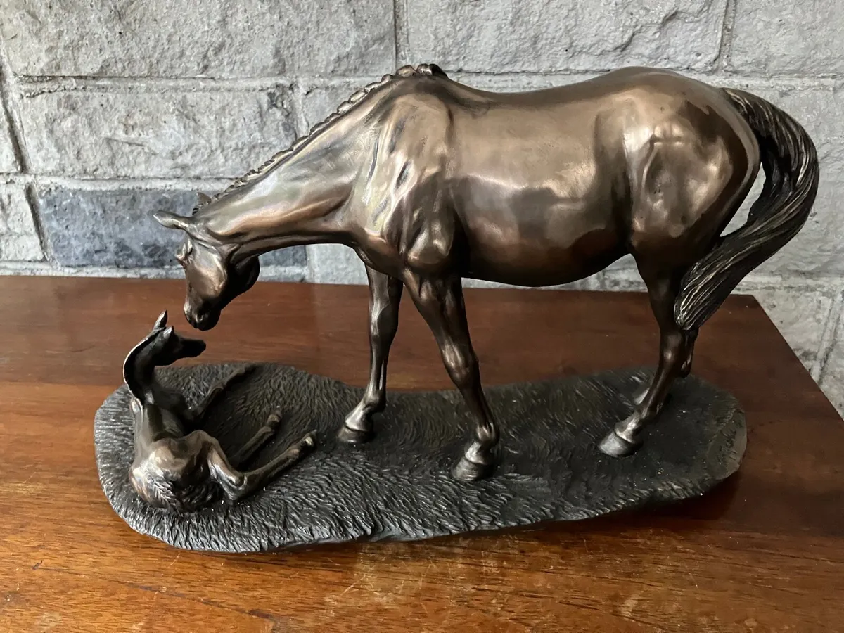 Bronze horse & foal - Image 3