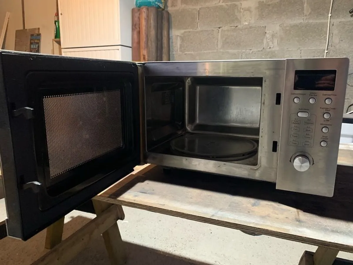 Microwave - Image 2