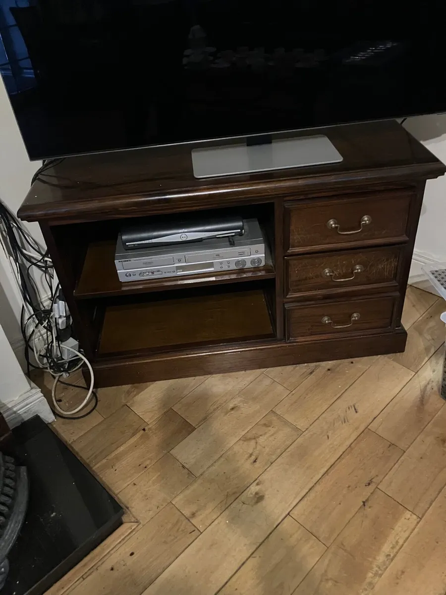 TV cabinet - Image 1