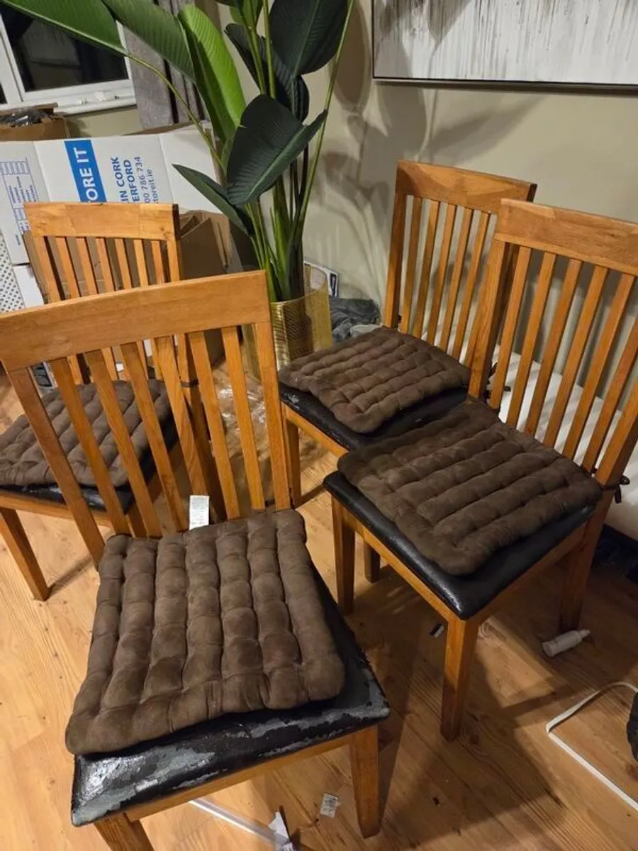 4 Oak Dining Chairs - Image 4