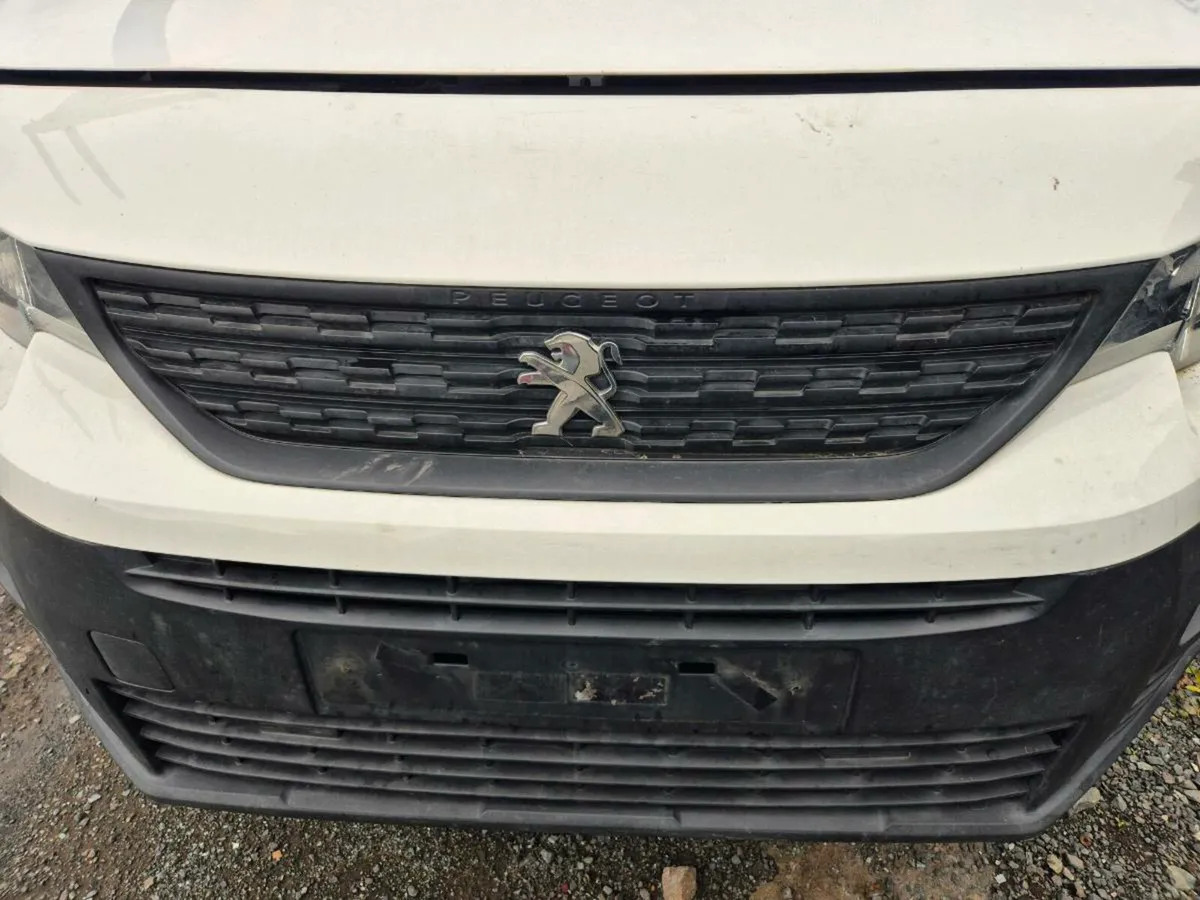 2021 Peugeot Partner Complete front end - Image 3