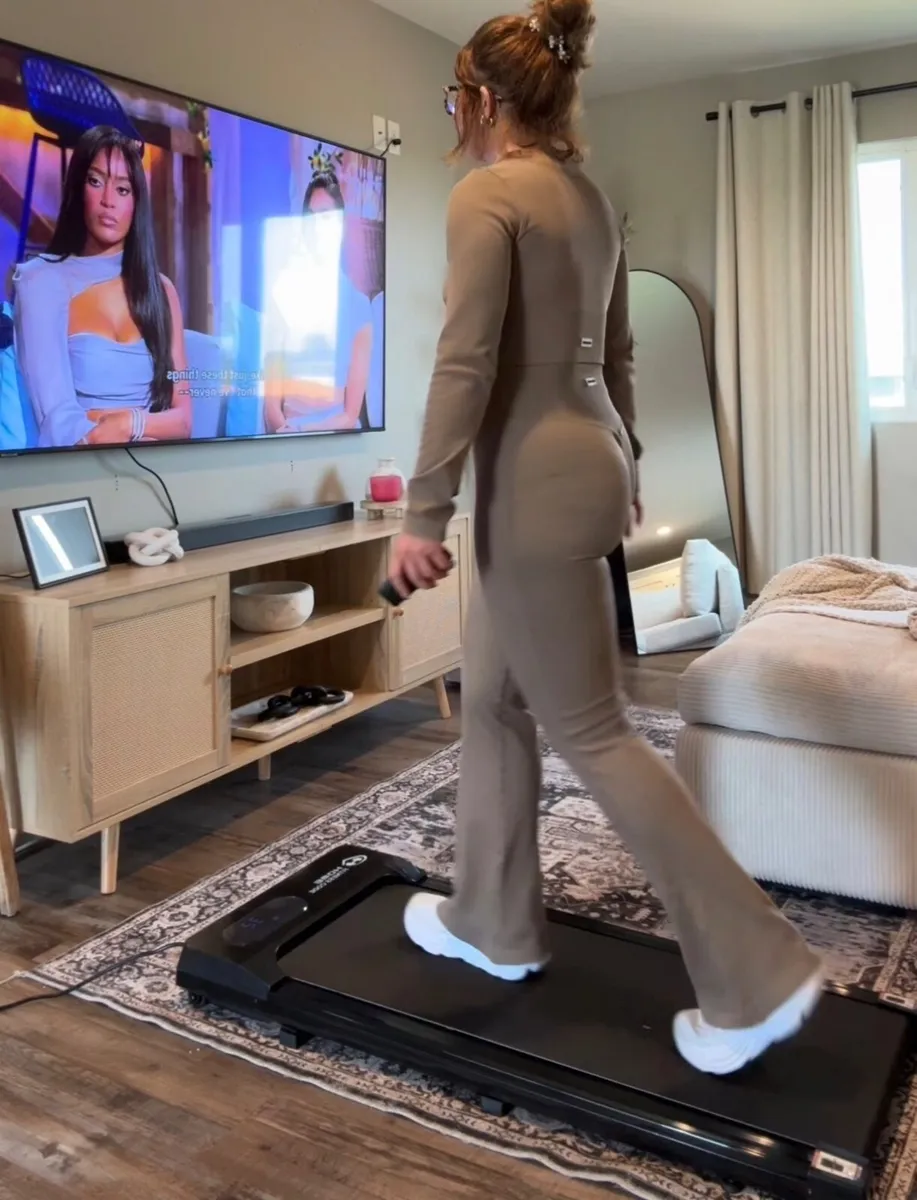 Walking pad Treadmill (in the box) - Image 1