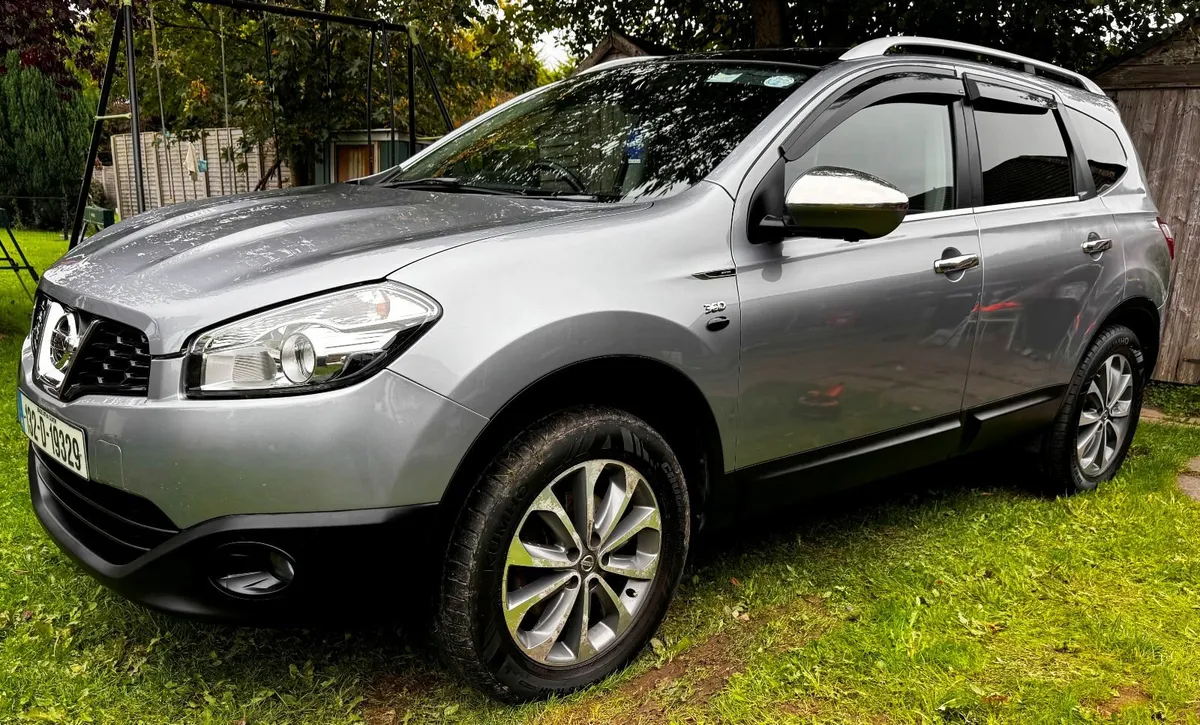 Nissan Qashqai+2 2013 Tekna Top Spec Low mileage - Image 2