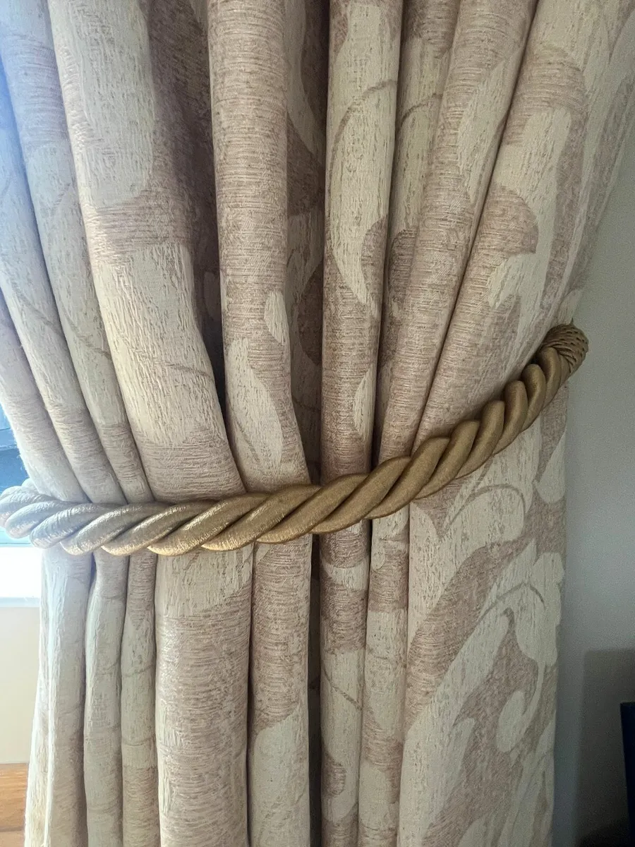 Gold curtains 90x120 - Image 1