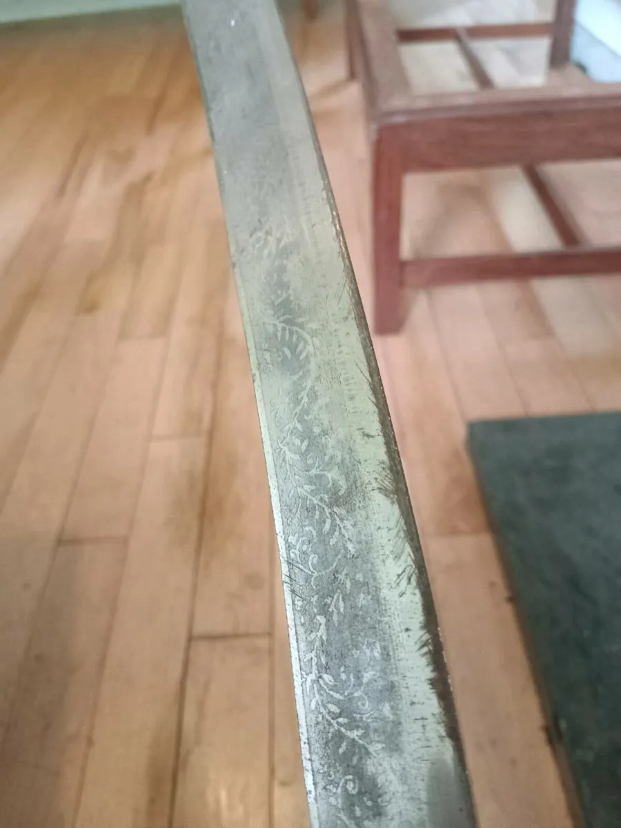 vintage lion head sword made in india 33 inches - Image 3