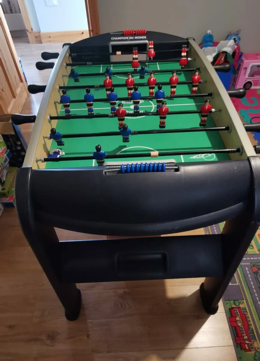 Soccer table - Image 1