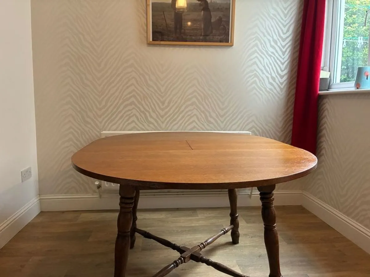 Dining Table mid century style extending - Image 1