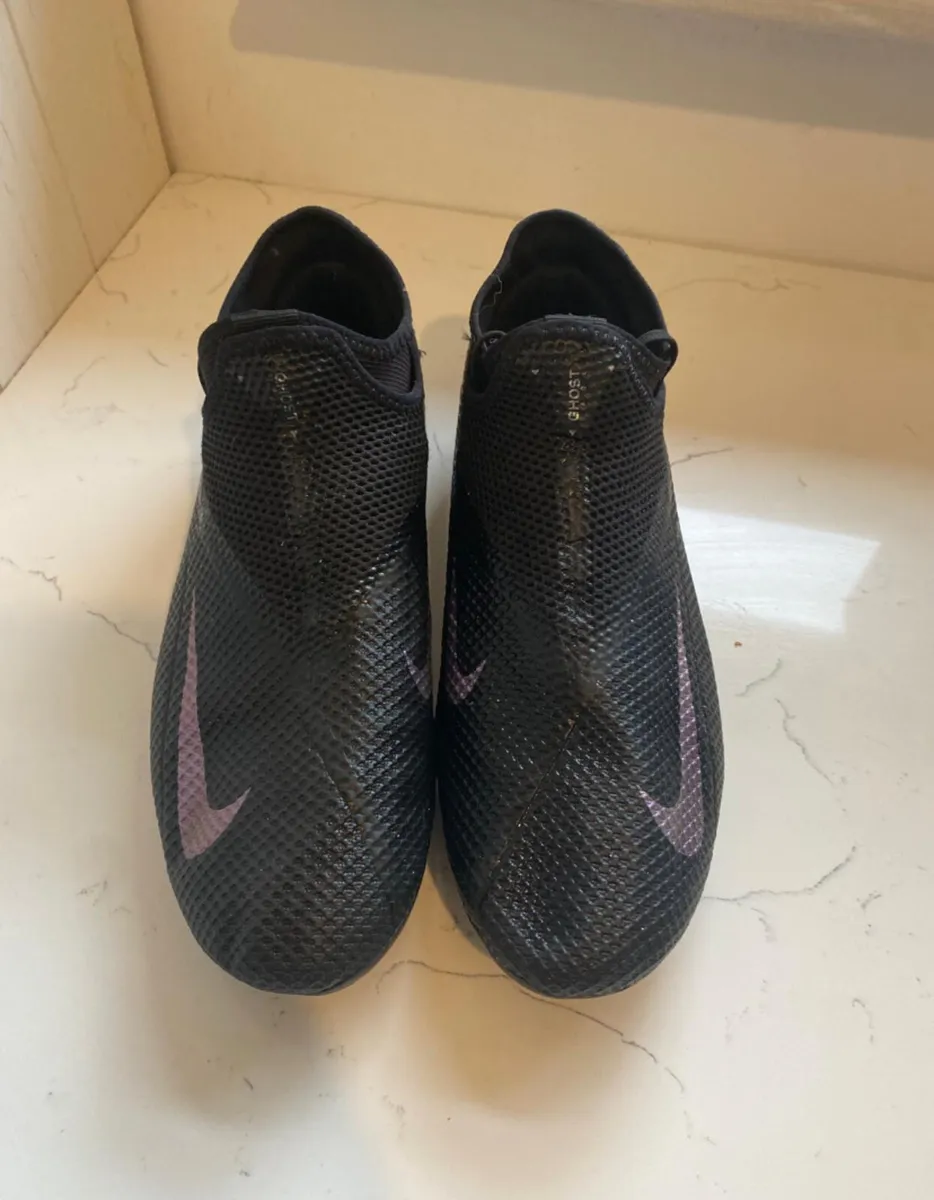 Football boots - Image 4