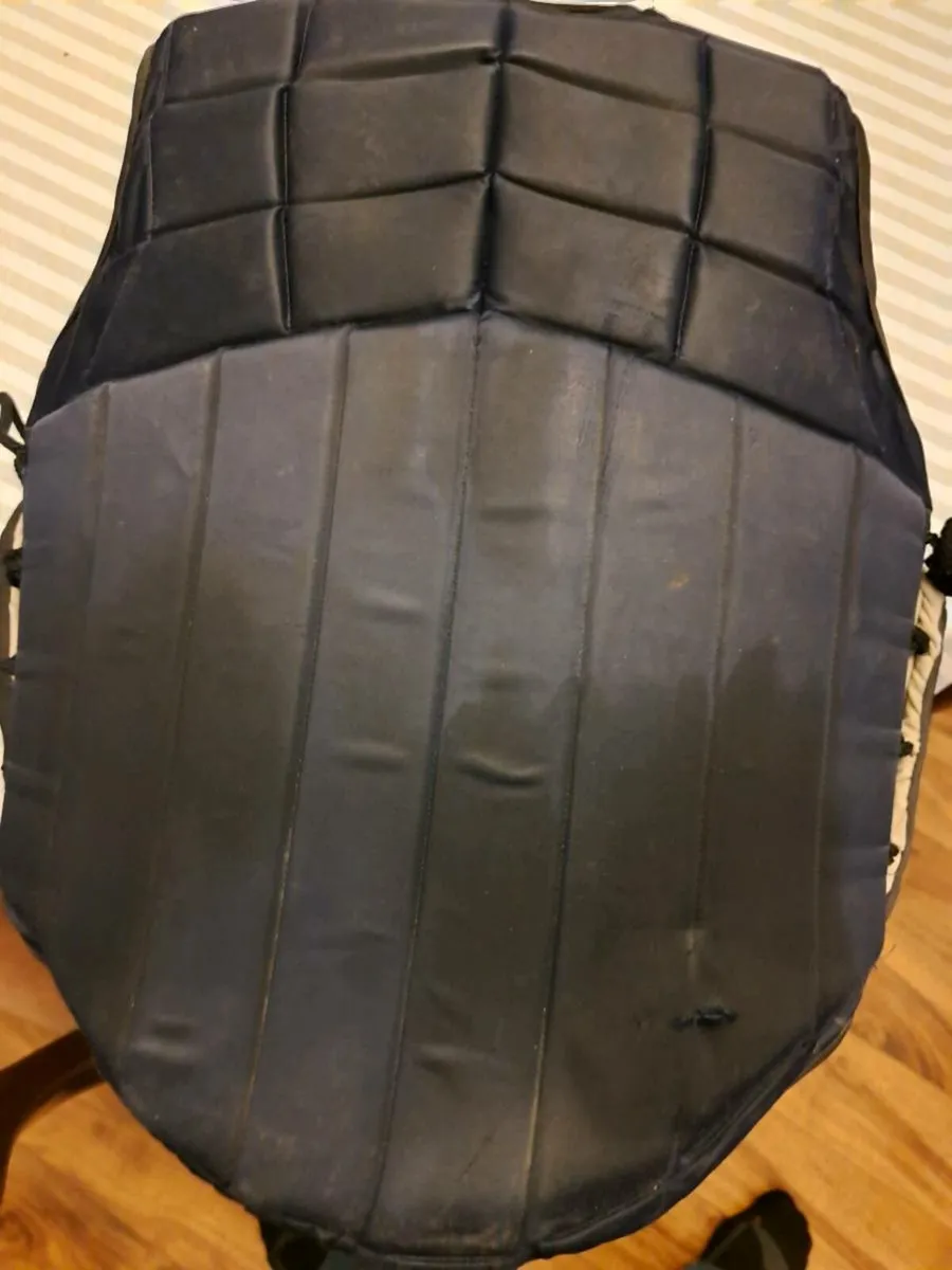 Racesafe kids back protector age 10-13 approx - Image 2