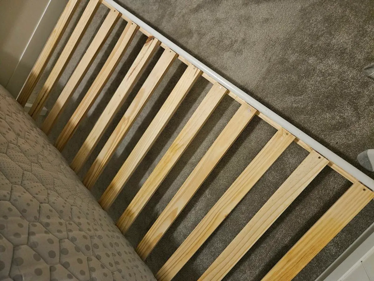 3ft Single bed - Like new - Image 3