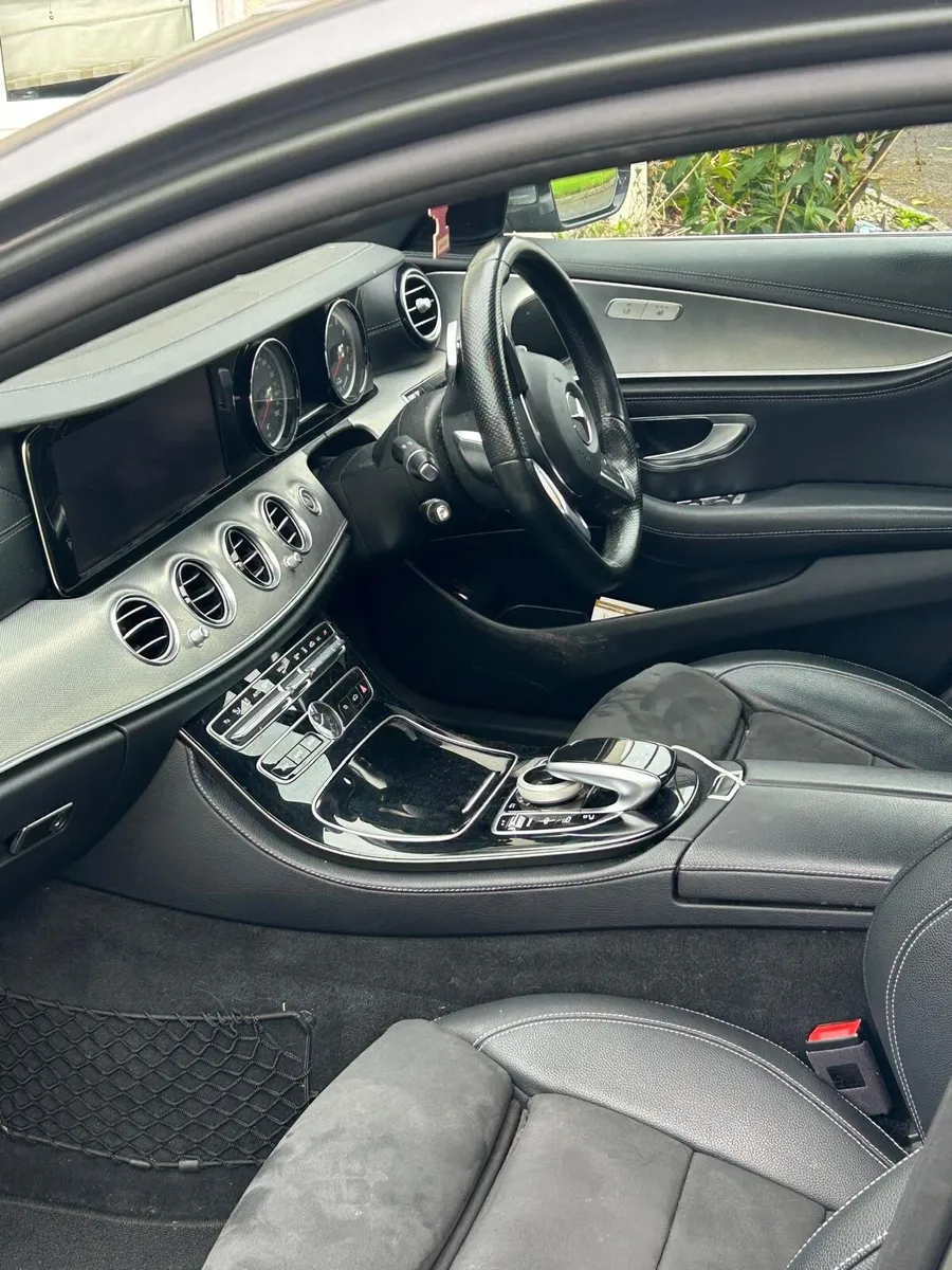 Mercedes-Benz E-Class 2017 - Image 4