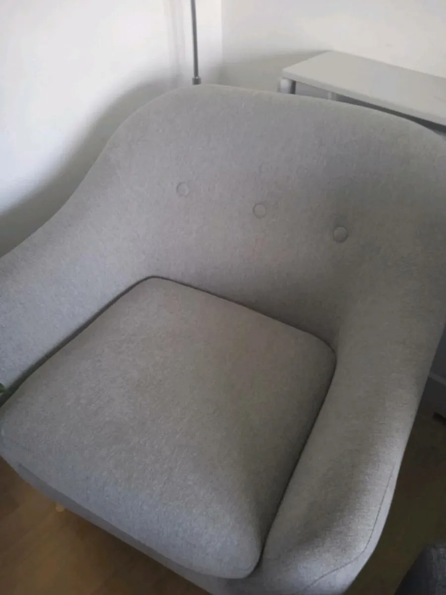 Arm chair - Image 1