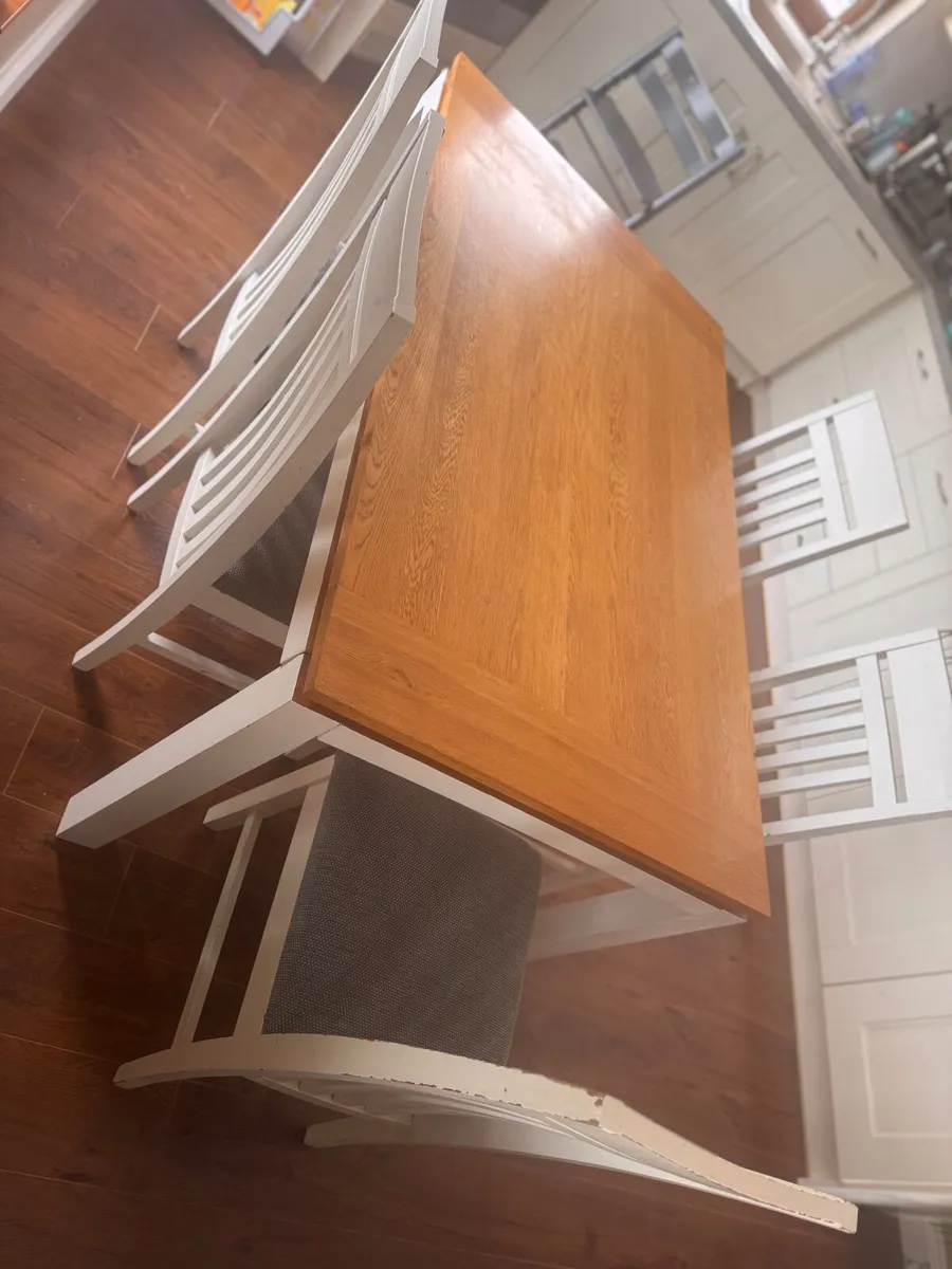 Kitchen table and chairs - Image 2
