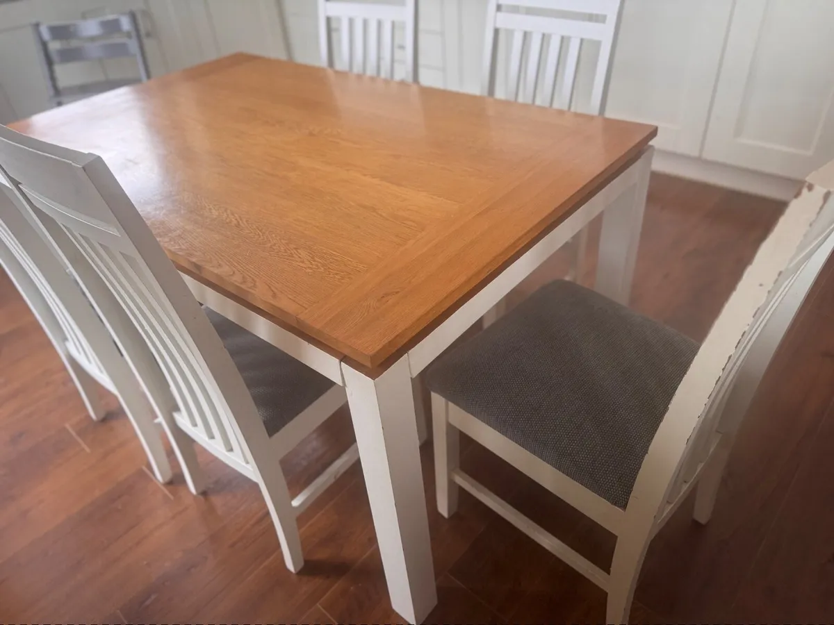 Kitchen table and chairs - Image 3