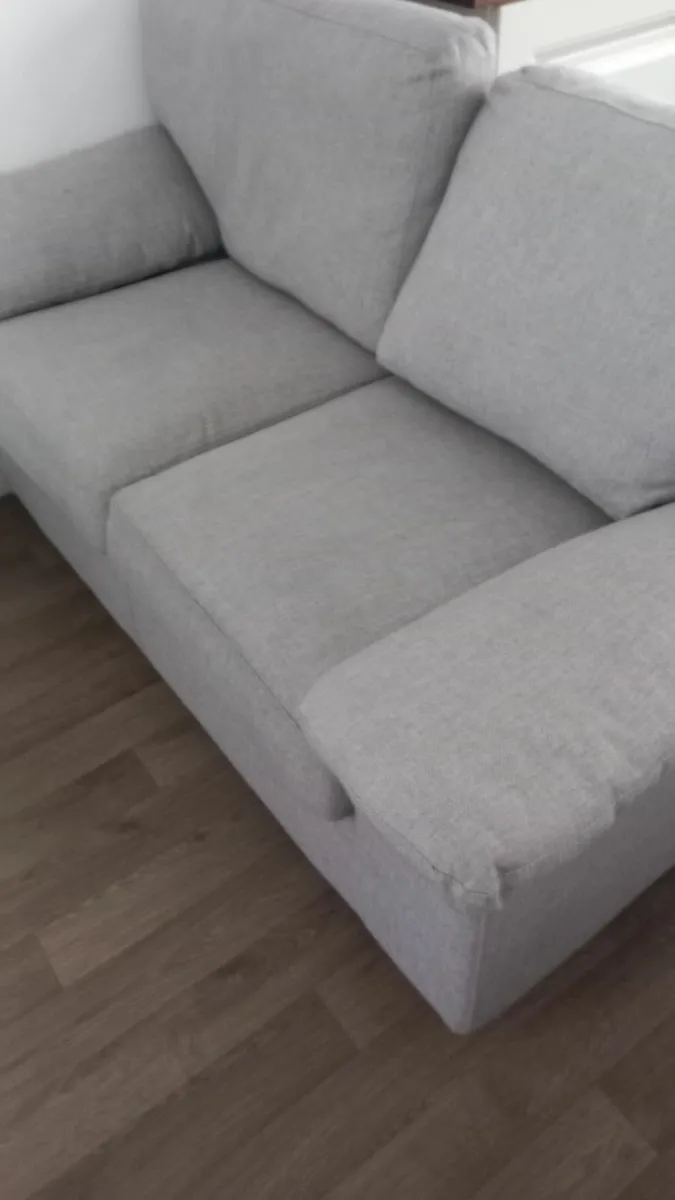 Two seater jedvid  light gray sofa,110.00 euro - Image 2