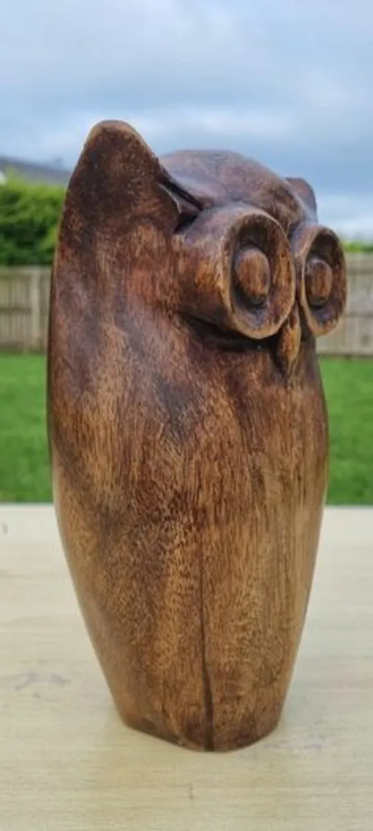 Vintage carved wooden owl figurine - Image 3