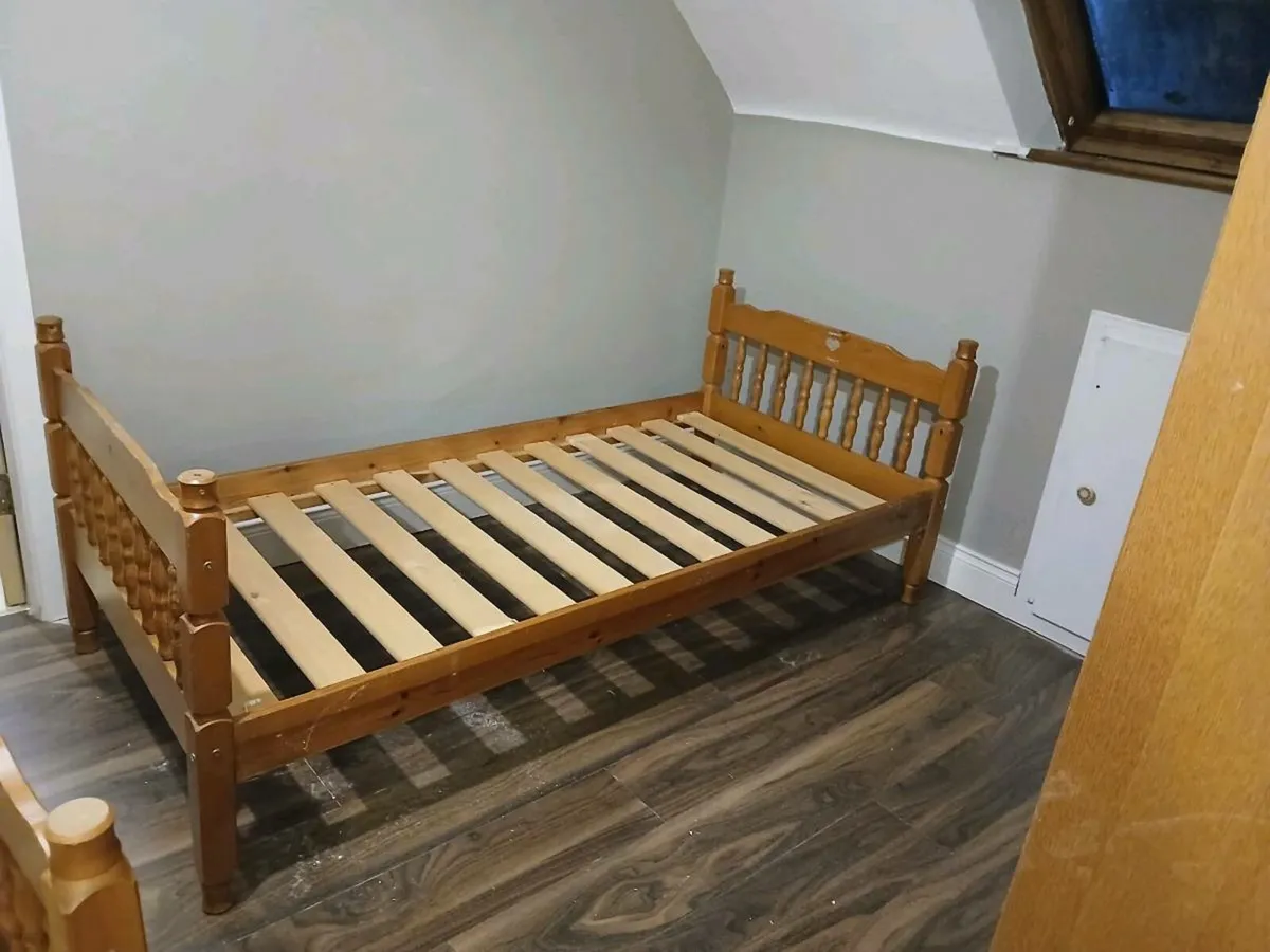 Single bed with mattress - Image 2