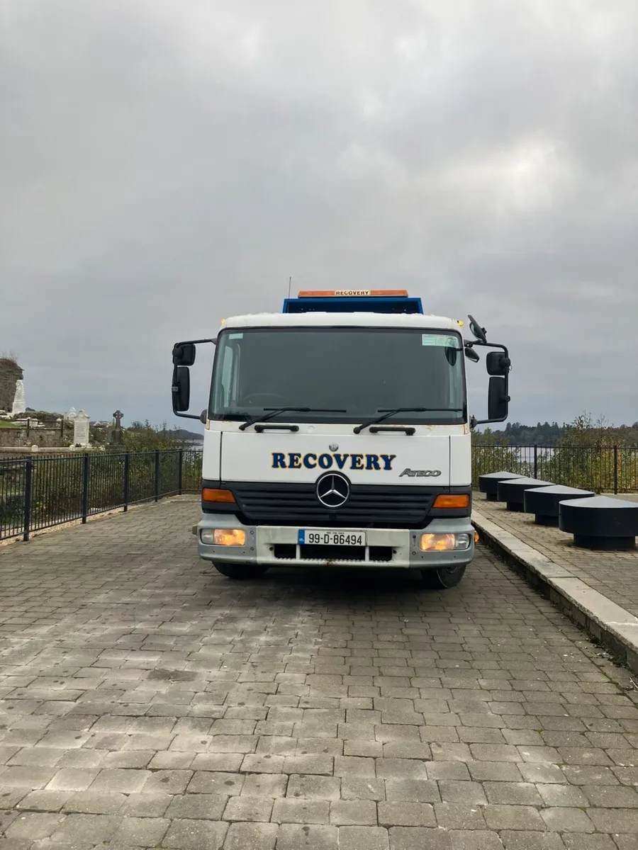 Mercedes Artego Recovery Lorry - Image 1