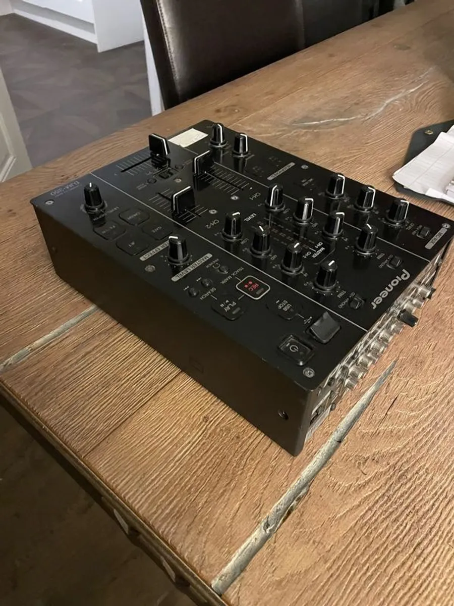 Pioneer DJM350 with usb live recorder - Image 3