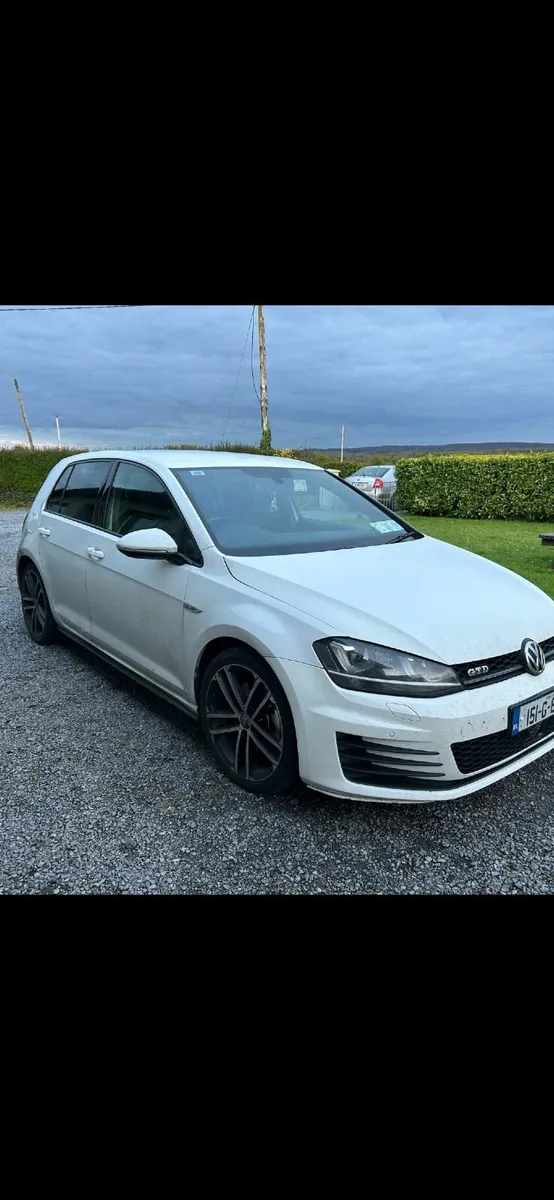 Volkswagen Golf 2015 - Image 1